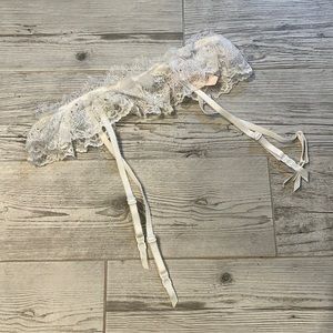 NWT Victorias Secret Garter Belt